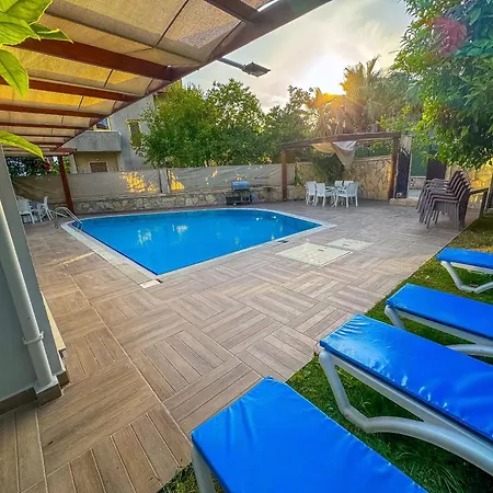 Talia 빌라 쿠사다시